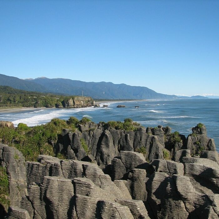 Punakaiki_-_looking_south